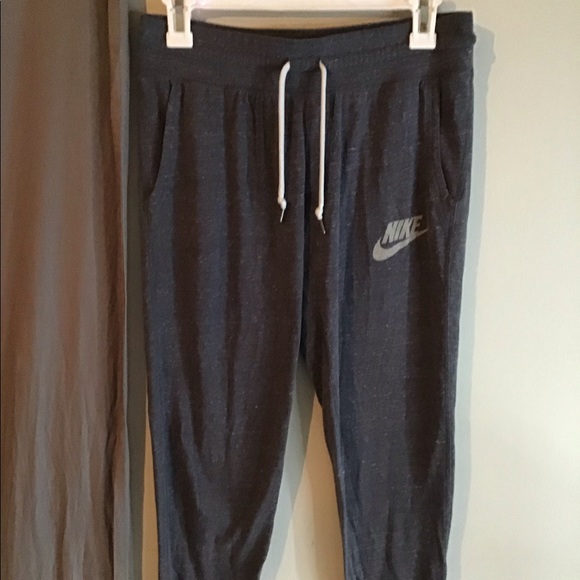 Nike Pants - Nike Capri Grey Sweatpants Size S
